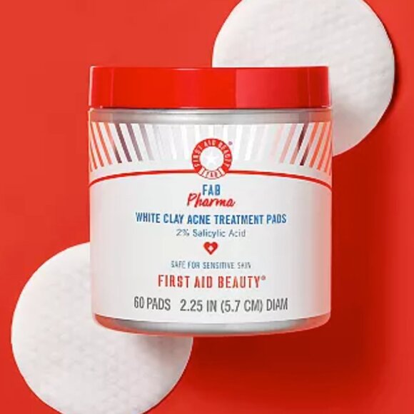 First Aid Beauty FAB Pharma White Clay Acne Treatment Pads 2% Salicylic Acid - Picture 1 of 3